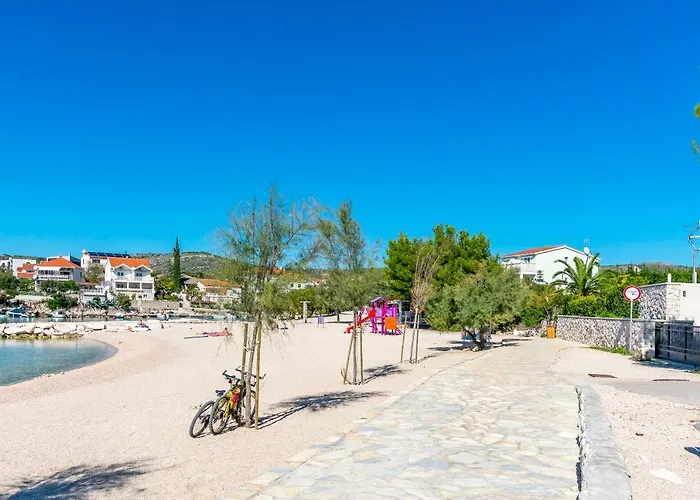 Daire Luka Rogoznica (Sibenik-Knin)